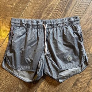STIO Second Light Gray Women's Athletic Shorts, Size Medium